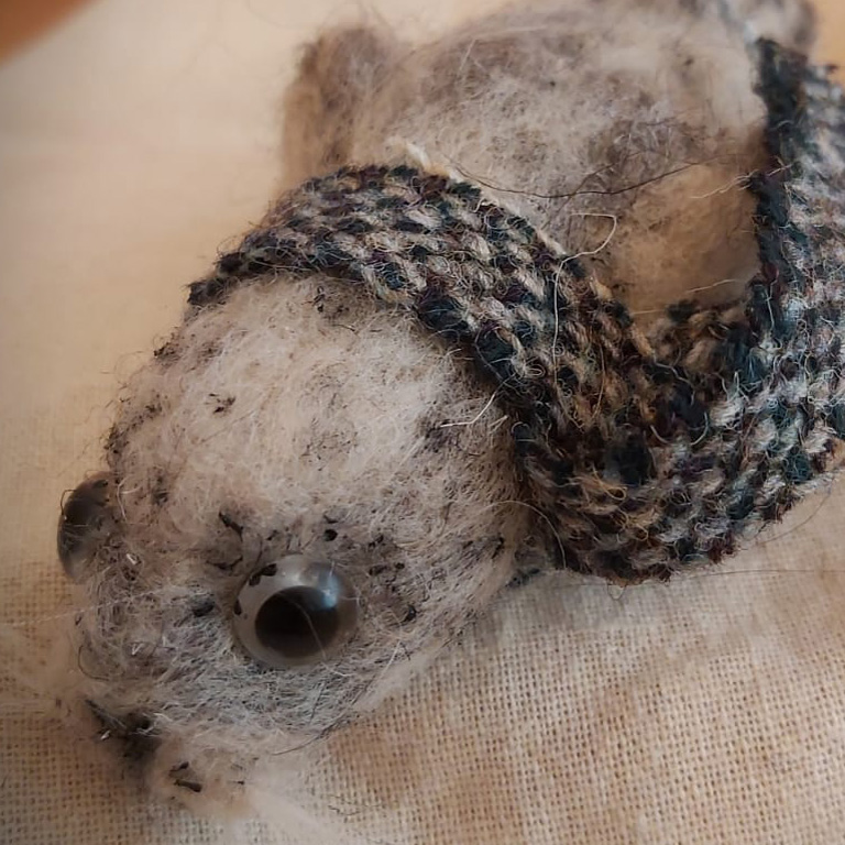 Seal crop